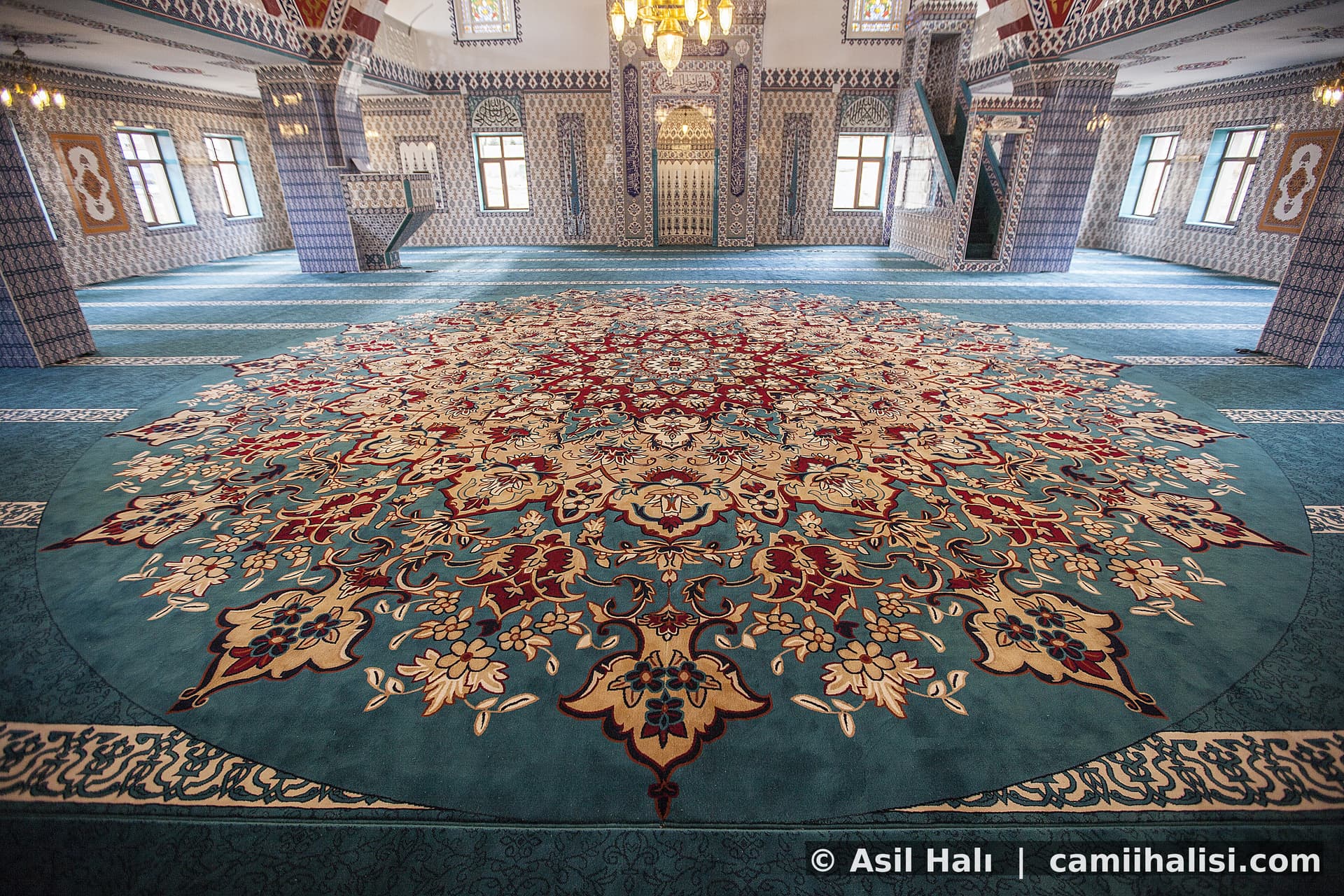 Cami halısı proje fotoğrafı — akrilik saflı cami halısı uygulaması