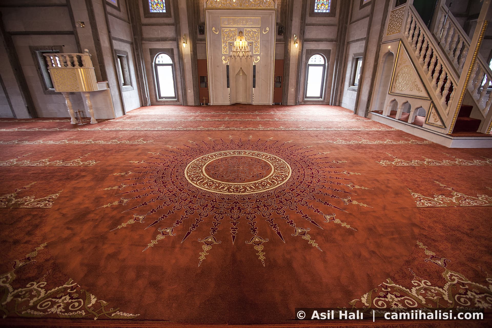 Cami iç mekan halı döşemesi — göbekli cami halısı uygulaması