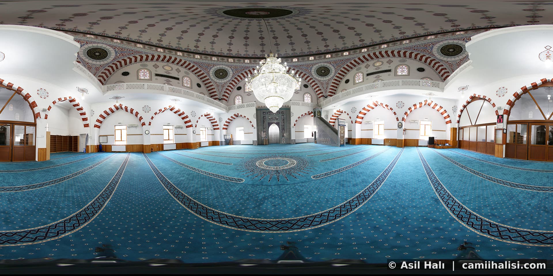 Panoramik cami görünümü ve cami halısı döşemesi — Asil Halı A.Ş. referans